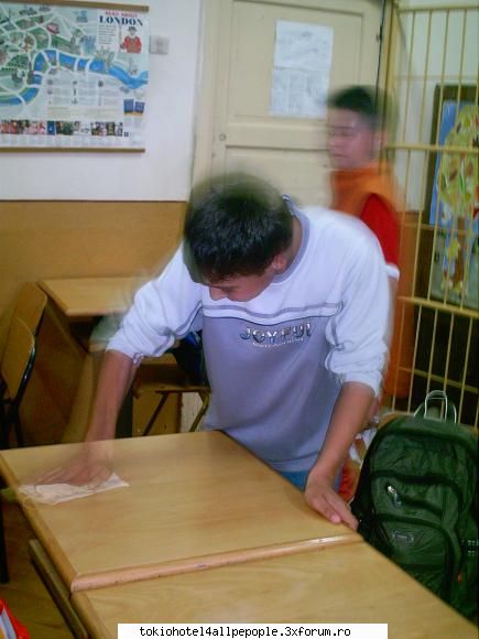 jaja seful clasei :rotfl:  :rotfl: nostri*$*