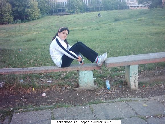 asta sunt eu:*